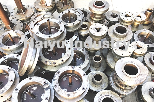 The Stressing of Tendons of Concrete Poles